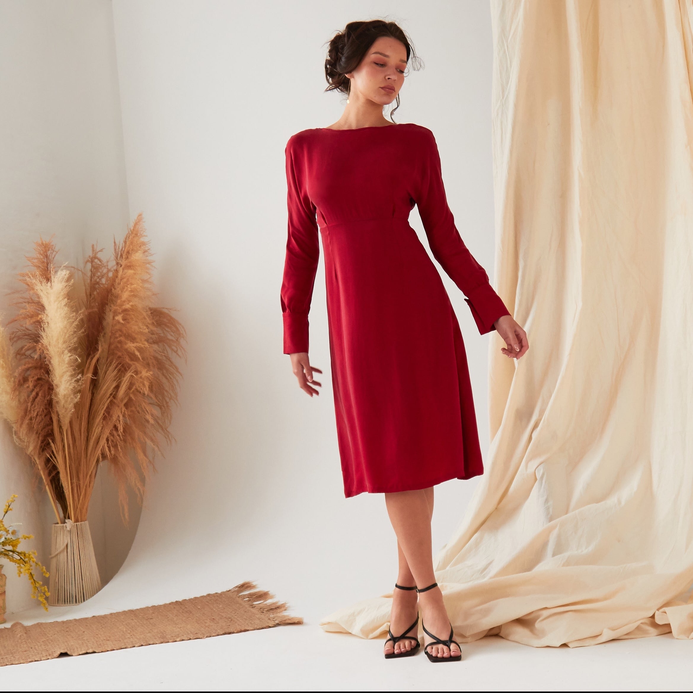 Long Sleeve Red Midi Dress