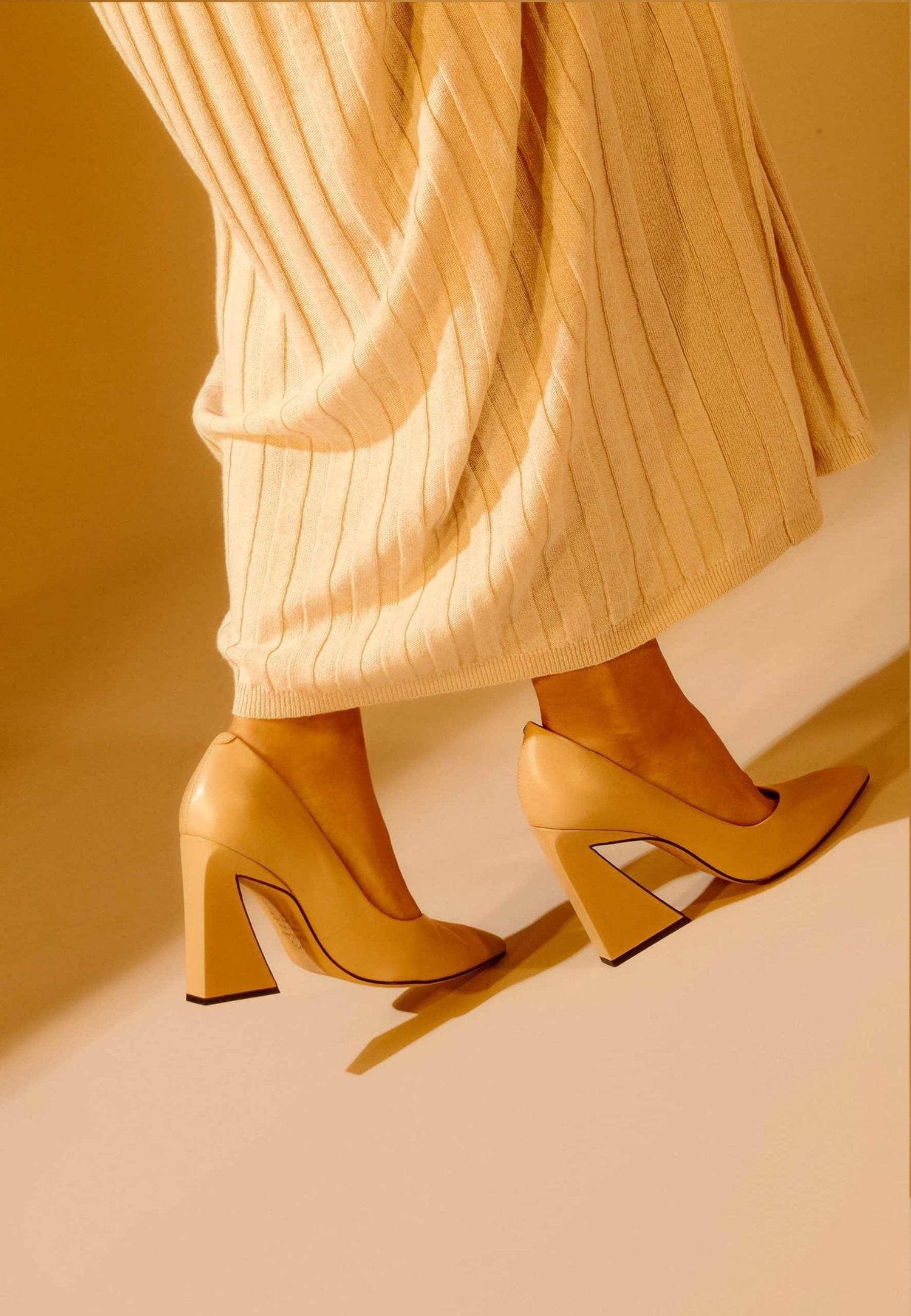 Beige Leather Pumps Maraca – Women’s 10 cm Geometric Block Heel Shoes